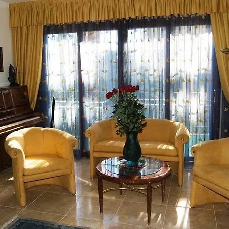 Valery In Villa Sanremo